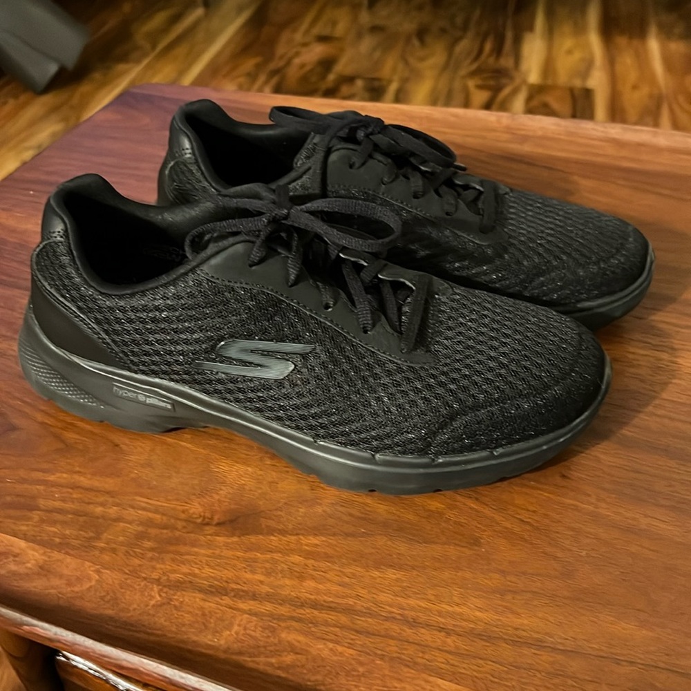Women’s sketchers Go Walk 6